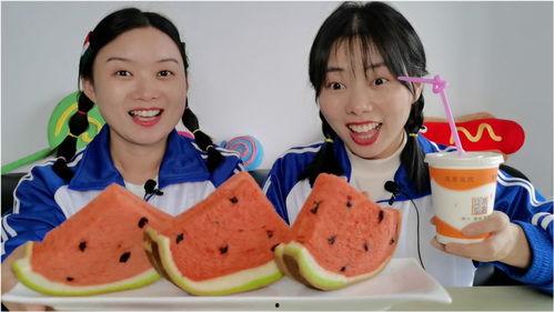 吃瓜搞笑创意视频,揭秘搞笑创意视频背后的趣味与智慧