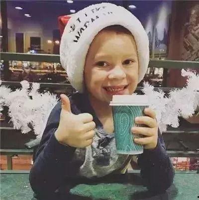小胖妞吃瓜搞笑视频,笑料百出，欢乐无限！