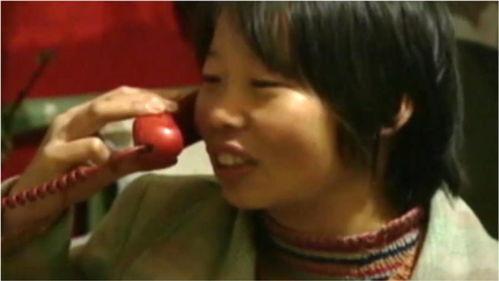 光头女儿回娘家吃瓜视频,欢乐场面引网友热议