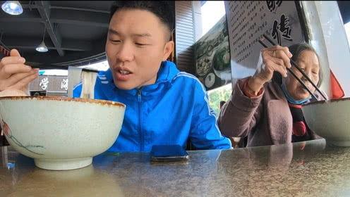 吃瓜群众市民阿彪视频,揭秘市民视角下的社会热点