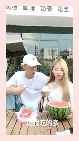 吃瓜导游小姐姐视频大全,揭秘吃瓜导游小姐姐的趣味视频大全
