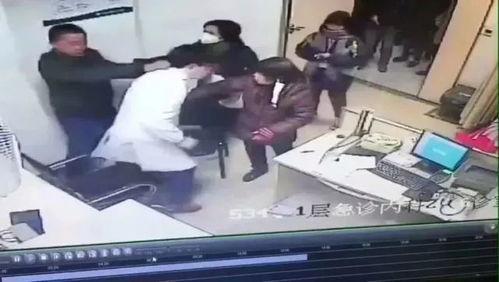 监控人吃瓜三人视频大全