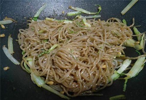 上海炒粉5分钟完整视频吃瓜,上海炒粉制作全过程，一招学会地道风味